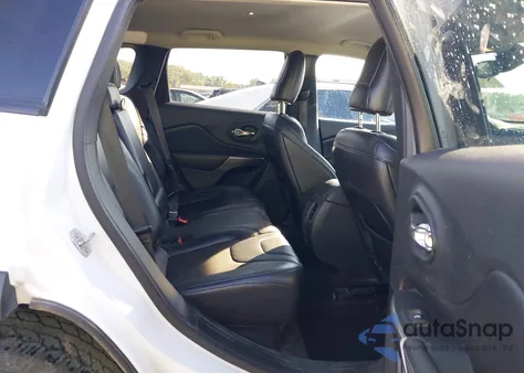 2020 Jeep Cherokee North Edition 4X4 z USA, uszkodzony, nr VIN 1C4PJMCX0LD607816